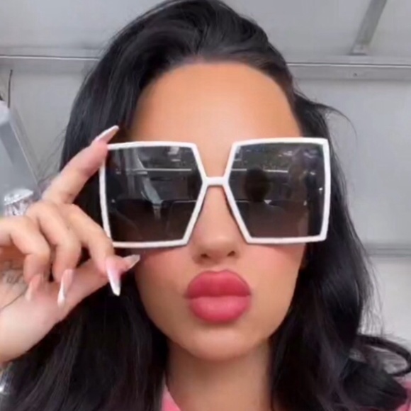 NEW Dior White Sunglasses - Picture 6 of 6